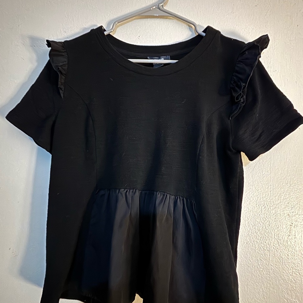 Anthropologie Maeve Black Ruffle Sleeve Women Tee - Picture 2 of 4